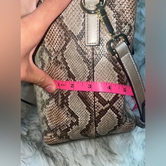 Snake bag and pouch snake crossbody tote bag and golden zipper pouch - Picture 6 of 16